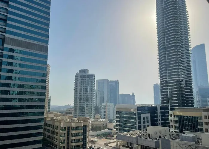 Diamond Tower Marina Apartment